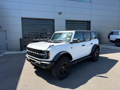 White 2023 Ford Bronco Wildtrak