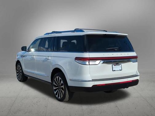 2023 Lincoln Navigator L Reserve