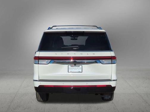 2023 Lincoln Navigator L Reserve