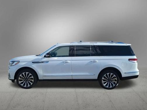 2023 Lincoln Navigator L Reserve