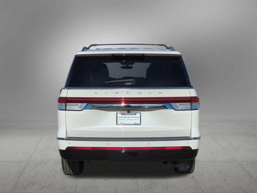 2023 Lincoln Navigator L Reserve