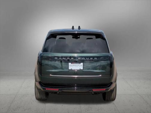 2025 Land Rover Range Rover P530 SE