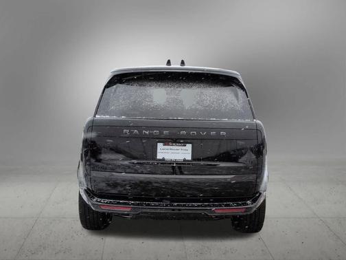 2026 Land Rover Range Rover SE