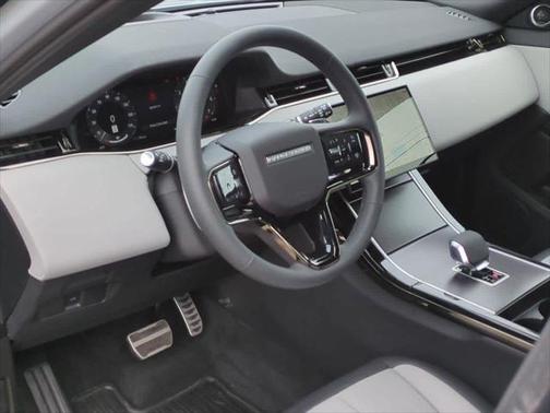 2026 Land Rover Range Rover Evoque Dynamic SE