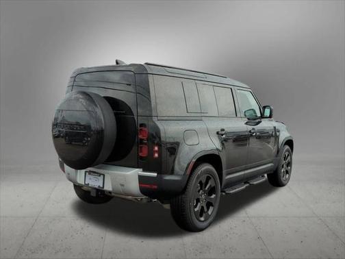 2025 Land Rover Defender P400 S
