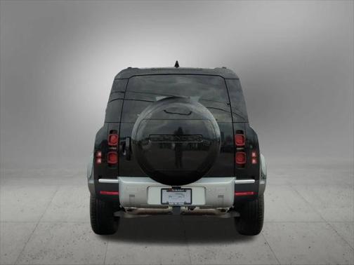 2025 Land Rover Defender P400 S