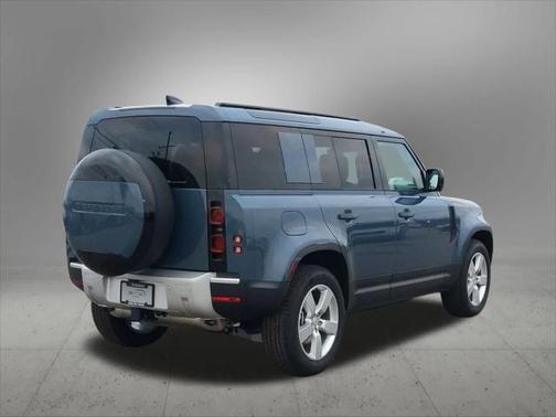 2025 Land Rover Defender P400 S