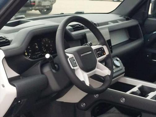 2025 Land Rover Defender P400 S