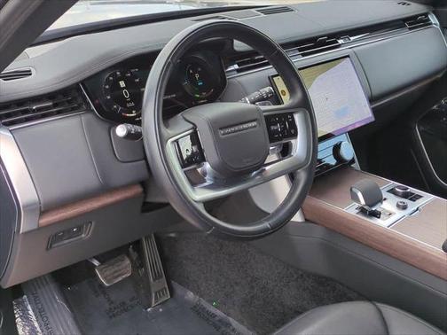2023 Land Rover Range Rover P440e SE