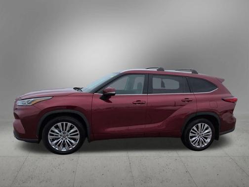 2023 Toyota Highlander Platinum