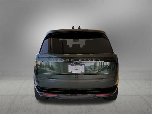 2025 Land Rover Range Rover P530 SE 7 Seat