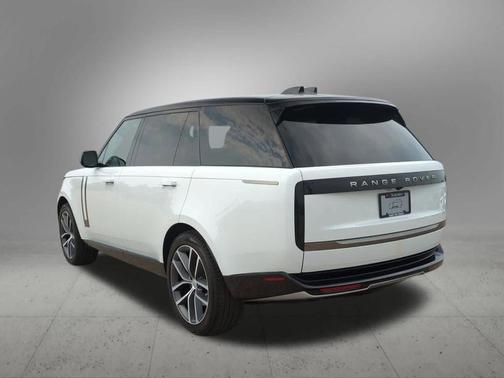 2025 Land Rover Range Rover P400 SE 7 Seat