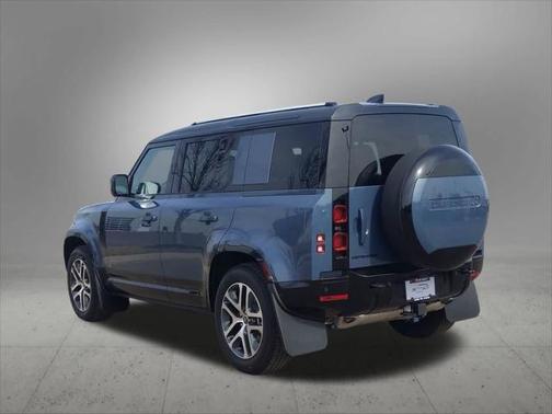 2025 Land Rover Defender P400 X-Dynamic SE