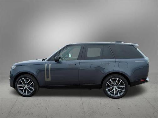 2025 Land Rover Range Rover P550e SE