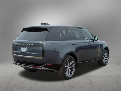 2025 Land Rover Range Rover P550e SE