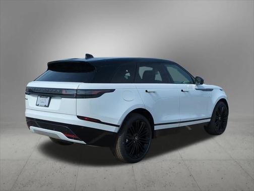 2026 Land Rover Range Rover Velar Dynamic SE