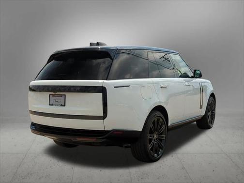 2025 Land Rover Range Rover P400 SE