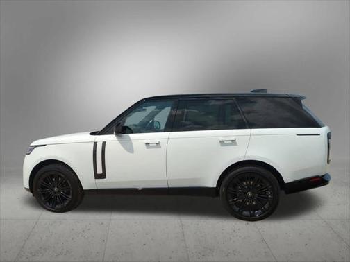 2025 Land Rover Range Rover P400 SE
