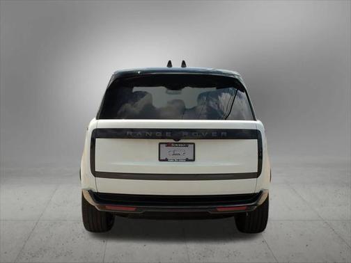 2025 Land Rover Range Rover P400 SE