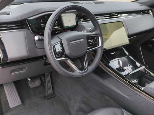 2025 Land Rover Range Rover Sport P360 SE