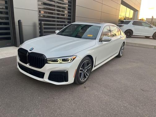 2022 BMW 750 i xDrive
