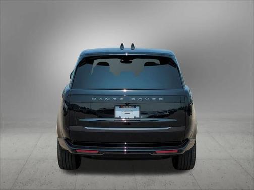 2025 Land Rover Range Rover P400 SE
