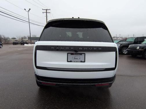 2026 Land Rover Range Rover SE