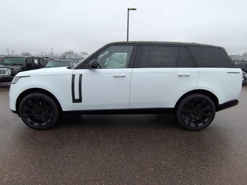 2026 Land Rover Range Rover SE
