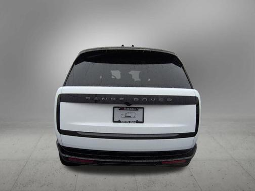 2026 Land Rover Range Rover SE