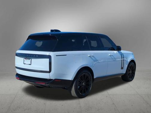 2025 Land Rover Range Rover P530 SE