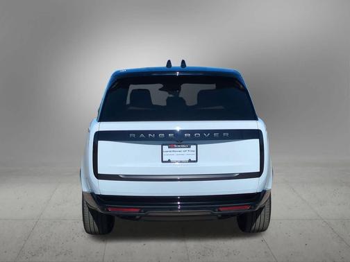 2025 Land Rover Range Rover P530 SE