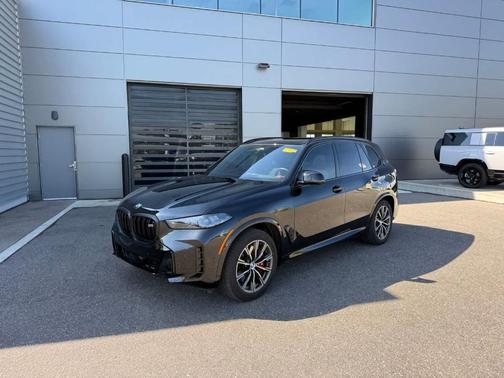 Black Sapphire Metallic 2025 BMW X5 M60i