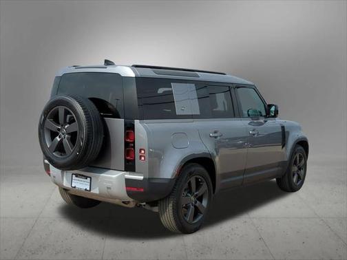 2024 Land Rover Defender P400 S