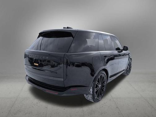 2025 Land Rover Range Rover P400 SE
