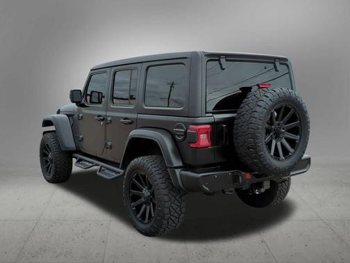 2021 Jeep Wrangler Unlimited Sahara Altitude