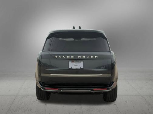 2025 Land Rover Range Rover P530 SE