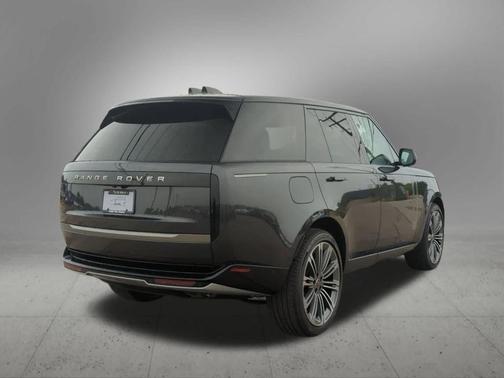 2025 Land Rover Range Rover P530 SE