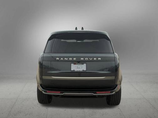 2025 Land Rover Range Rover P530 SE