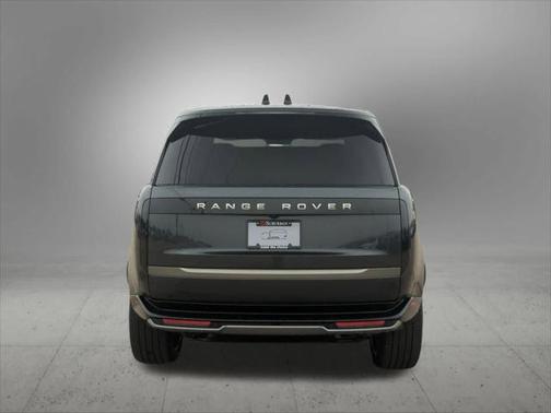 2025 Land Rover Range Rover P530 SE