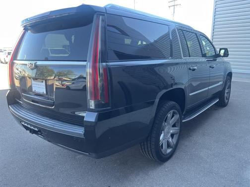 2019 Cadillac Escalade ESV Luxury