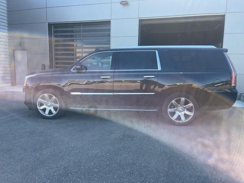 2019 Cadillac Escalade ESV Luxury
