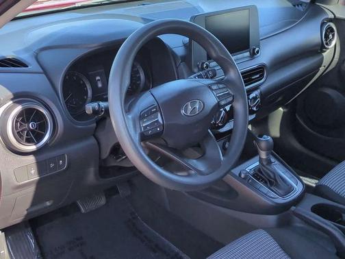 2022 Hyundai KONA SE