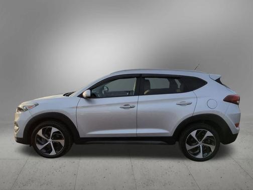 2016 Hyundai TUCSON Sport