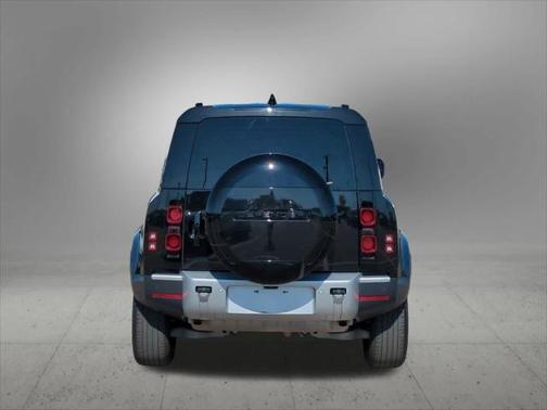 2024 Land Rover Defender P300