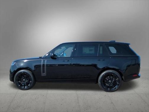2025 Land Rover Range Rover P400 SE 7 Seat