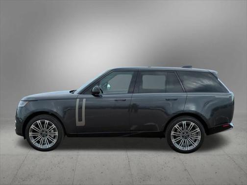 2025 Land Rover Range Rover P530 SE