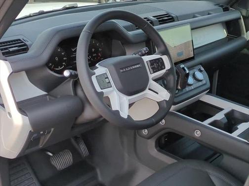 2025 Land Rover Defender P300