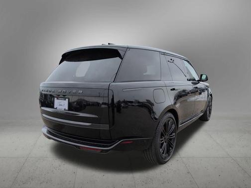 2026 Land Rover Range Rover SE