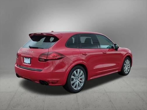 2013 Porsche Cayenne GTS
