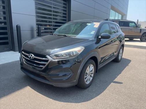 2016 Hyundai TUCSON SE